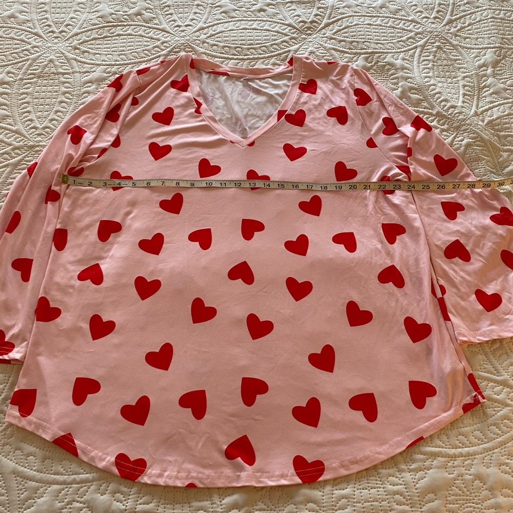 Woman’s size 2XL long sleeve red heart pink shirt